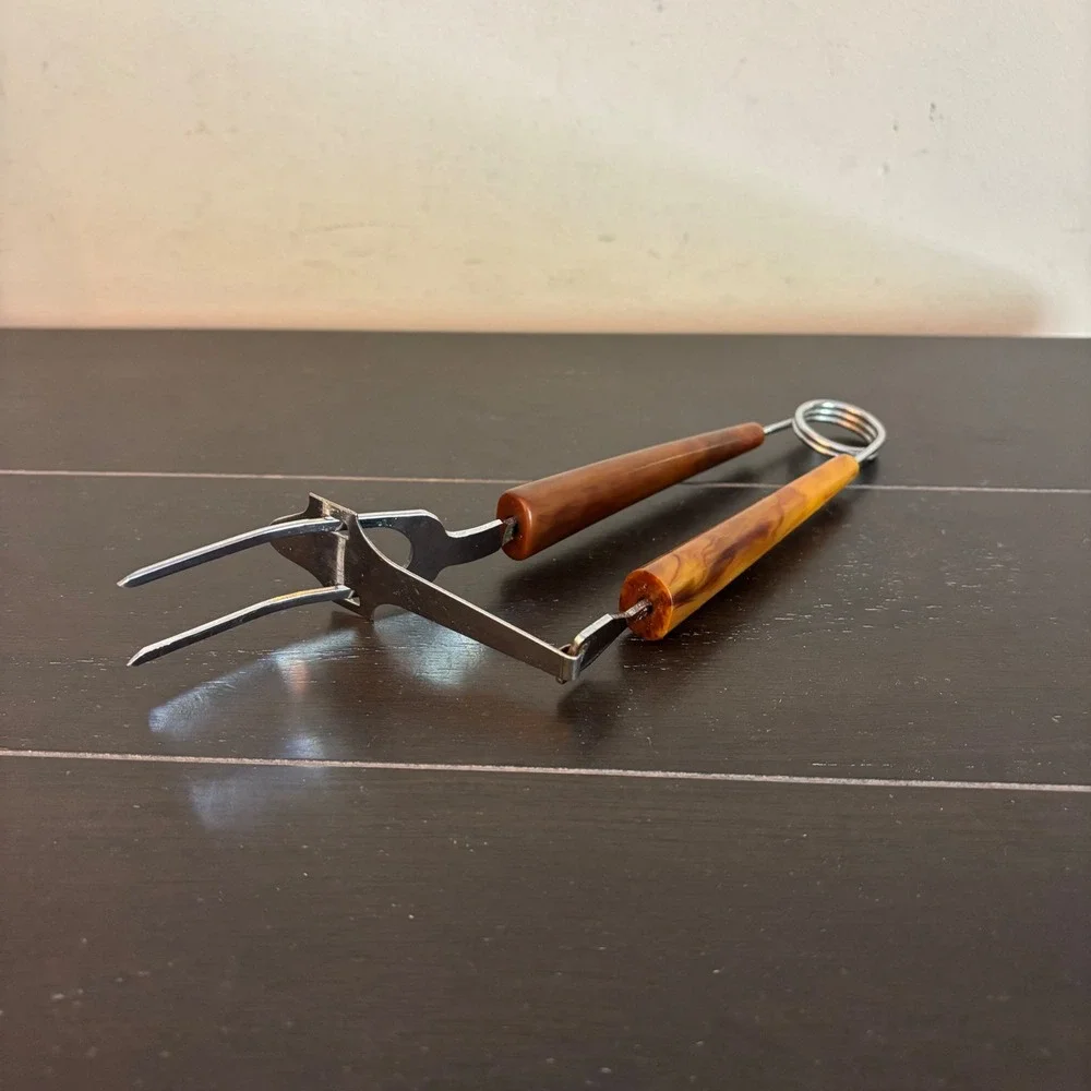 Vintage MCM Spring Action Serving Tongs |‎ Bakelite | Marbled Amber Handles | 9